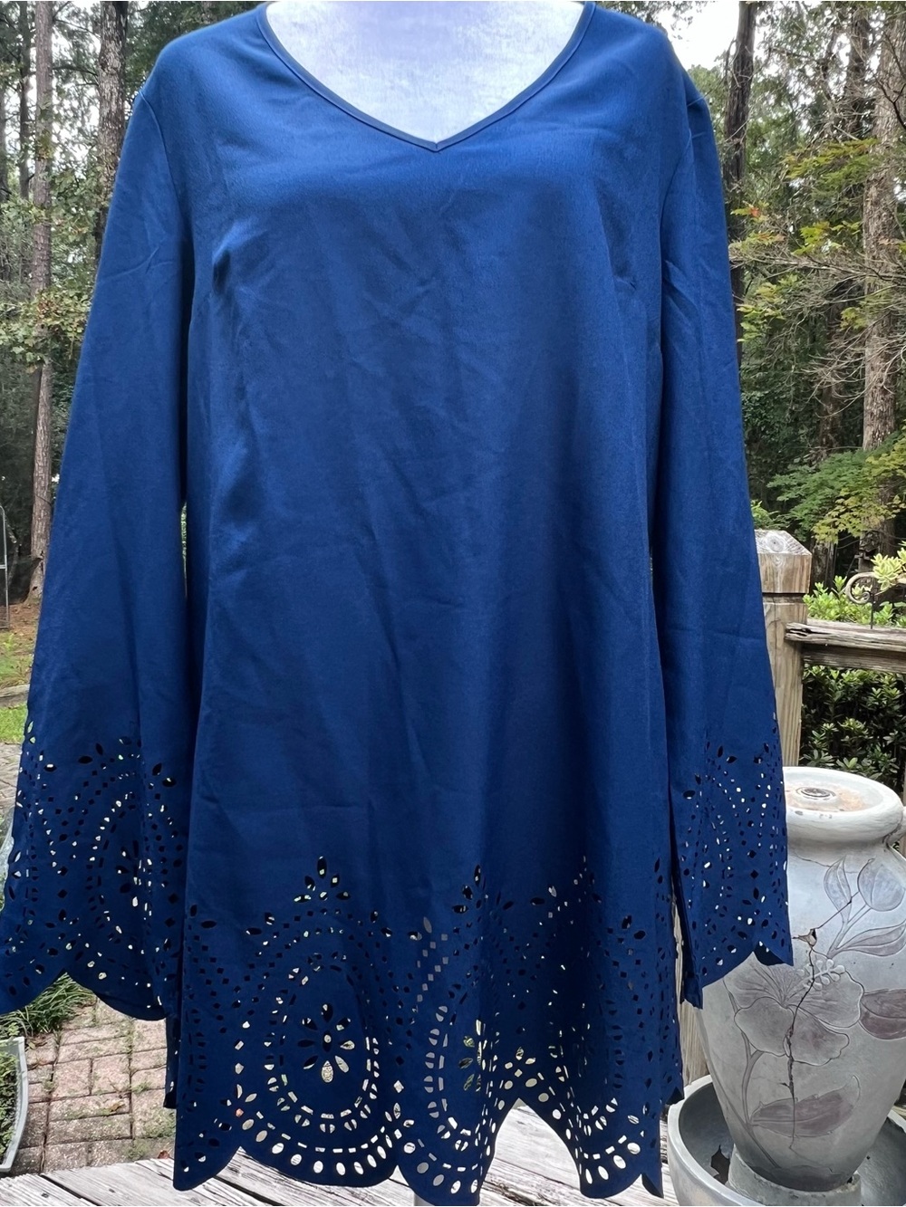 Catalina Navy Blue Laser Cut Scallop Tunic Top Size M 8-10
